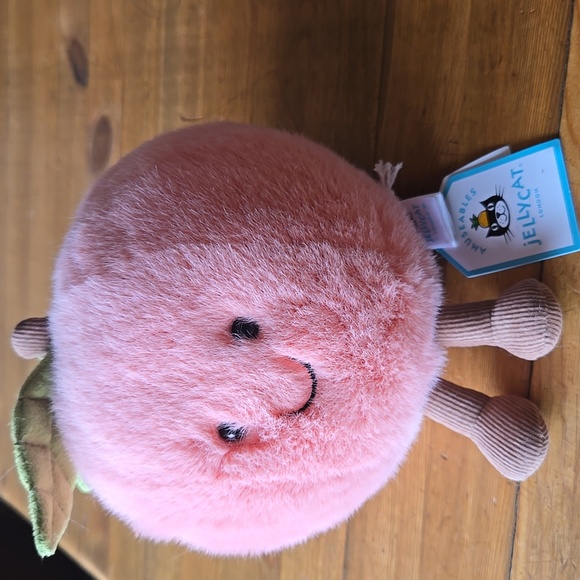 Jellycat Amuseables Peach 5.5x4.3x4.3" Soft & Plush BNWT Authentic - Picture 4 of 8